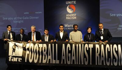 Spieler bei der Unite Against Racism Konferenz 2009 in Warschau